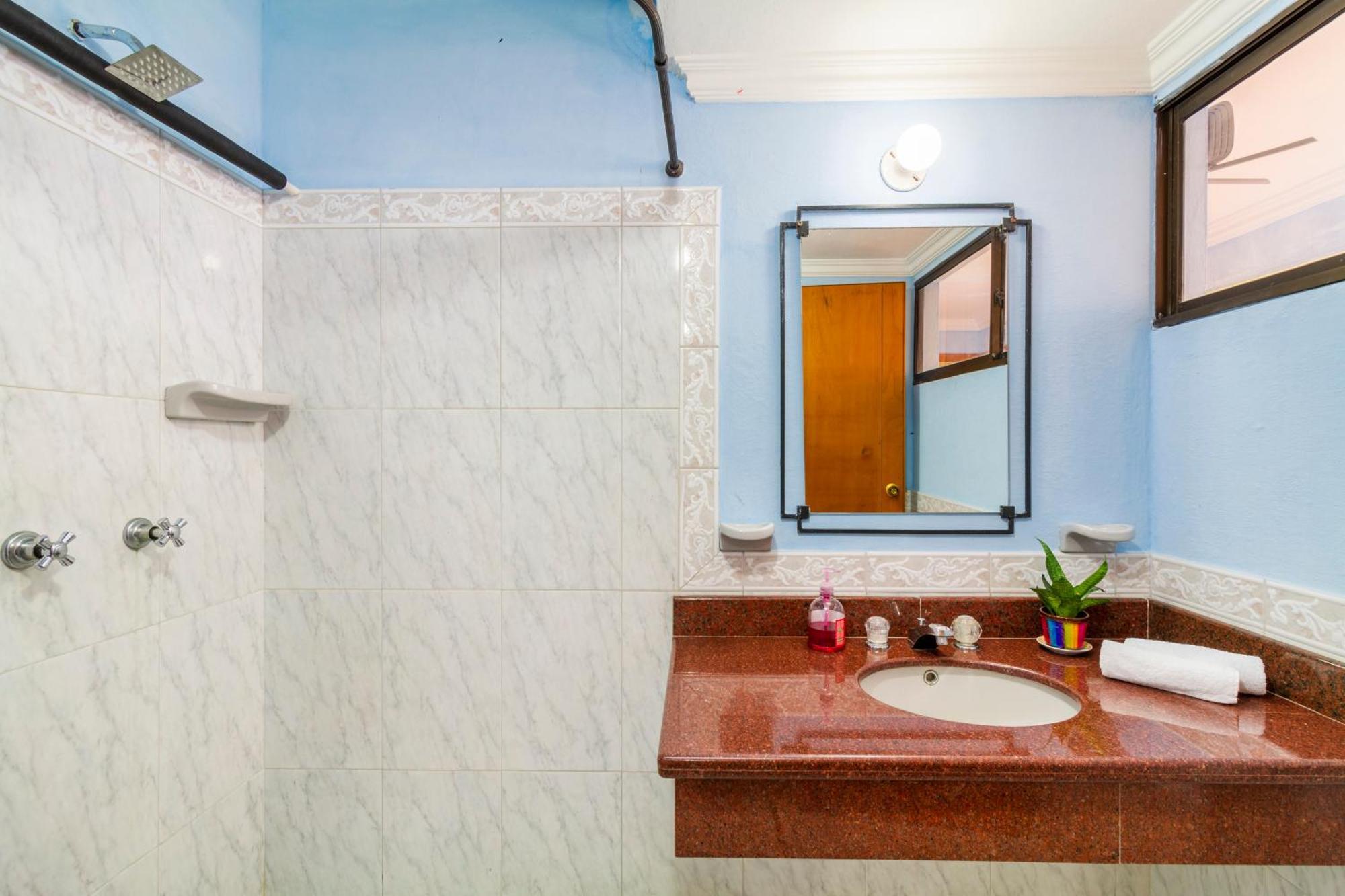 Hostal Cartagonova - Habitaciones Privadas Y Amplias Cerca A Zonas Turisticas Cartagena Exteriör bild
