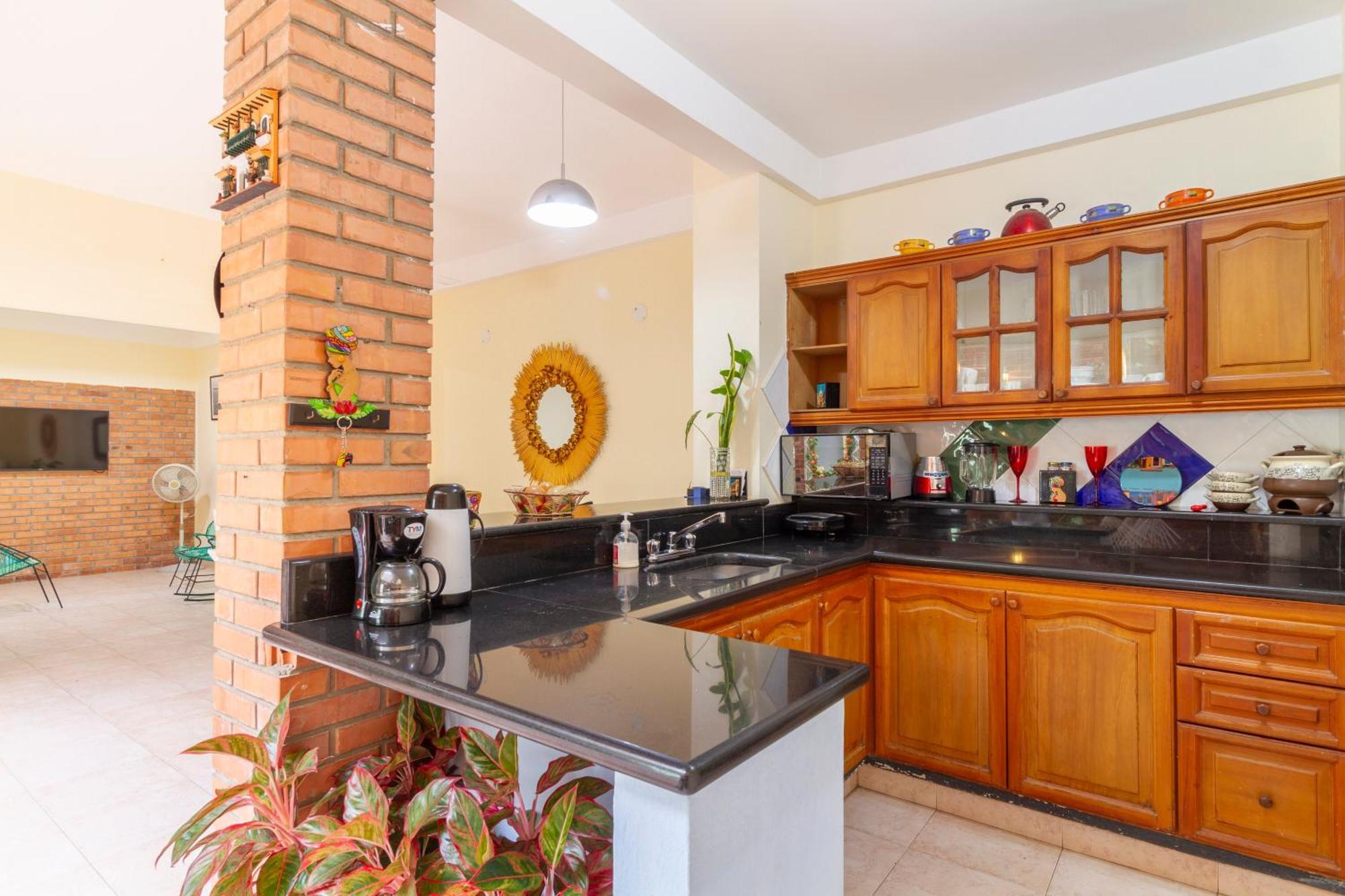 Hostal Cartagonova - Habitaciones Privadas Y Amplias Cerca A Zonas Turisticas Cartagena Exteriör bild